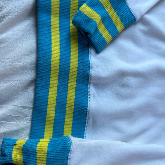 2023 Disneyland crewneck New - Picture 7 of 8